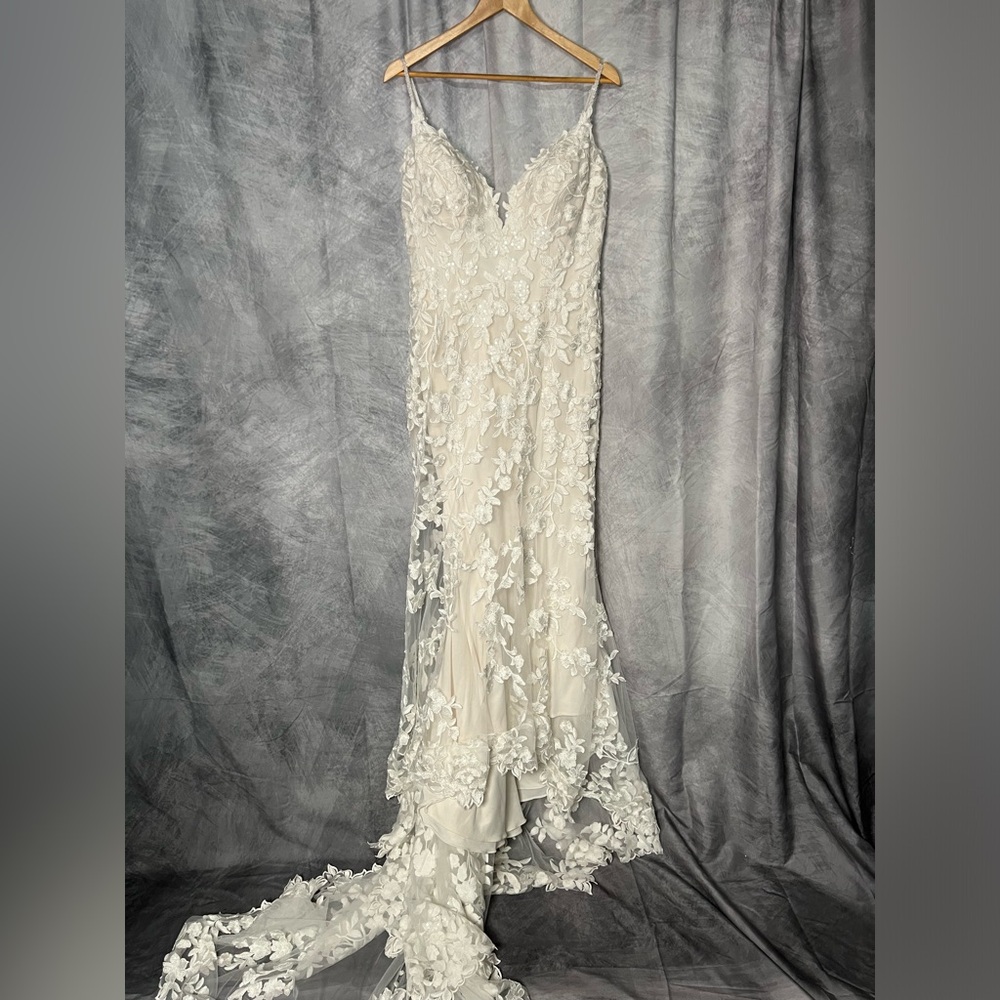 Allure Bridals Sand/Ivory/Nude Wedding Gown Style 9716 - Size 14 - Picture 7 of 16